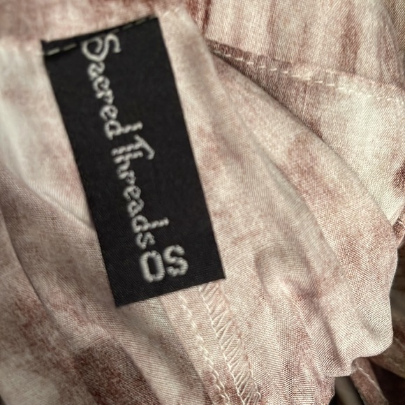 NWT.  Funky Brown and White  Overalls.     Onesize.    CL/GR12.    222277/4 - Picture 4 of 5